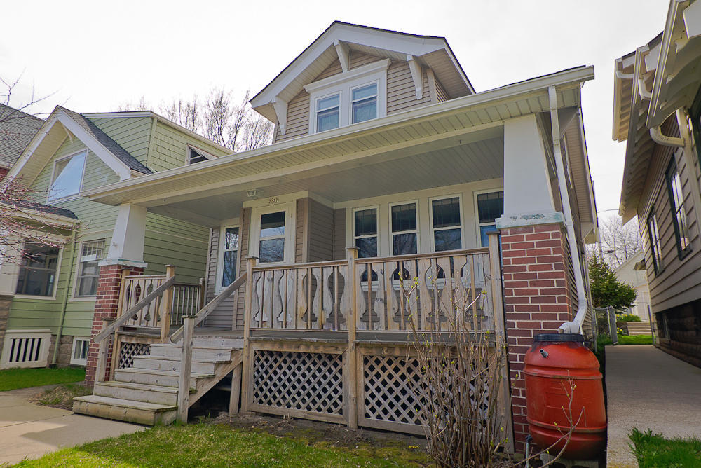 2227 E Bennett, Milwaukee, WI 53207 photo 1