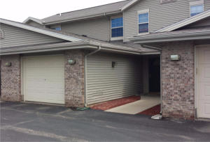 1023 E Woodview Ct #2, Slinger, WI 53086 photo 1