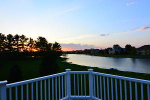 449 E Red Pine Cir, Dousman, WI 53118 photo 1