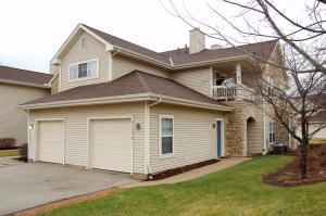 9363 S Cobblestone #E, Franklin, WI 53132 photo 1