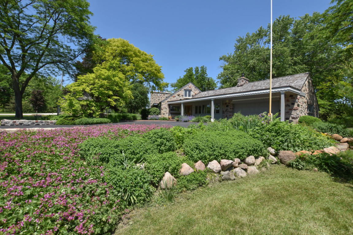 3720 Bradee, Brookfield, WI 53005 photo 1