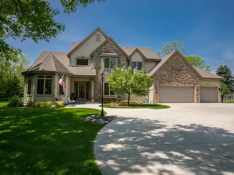 5089 Wayne, West Bend, WI 53095 photo 1