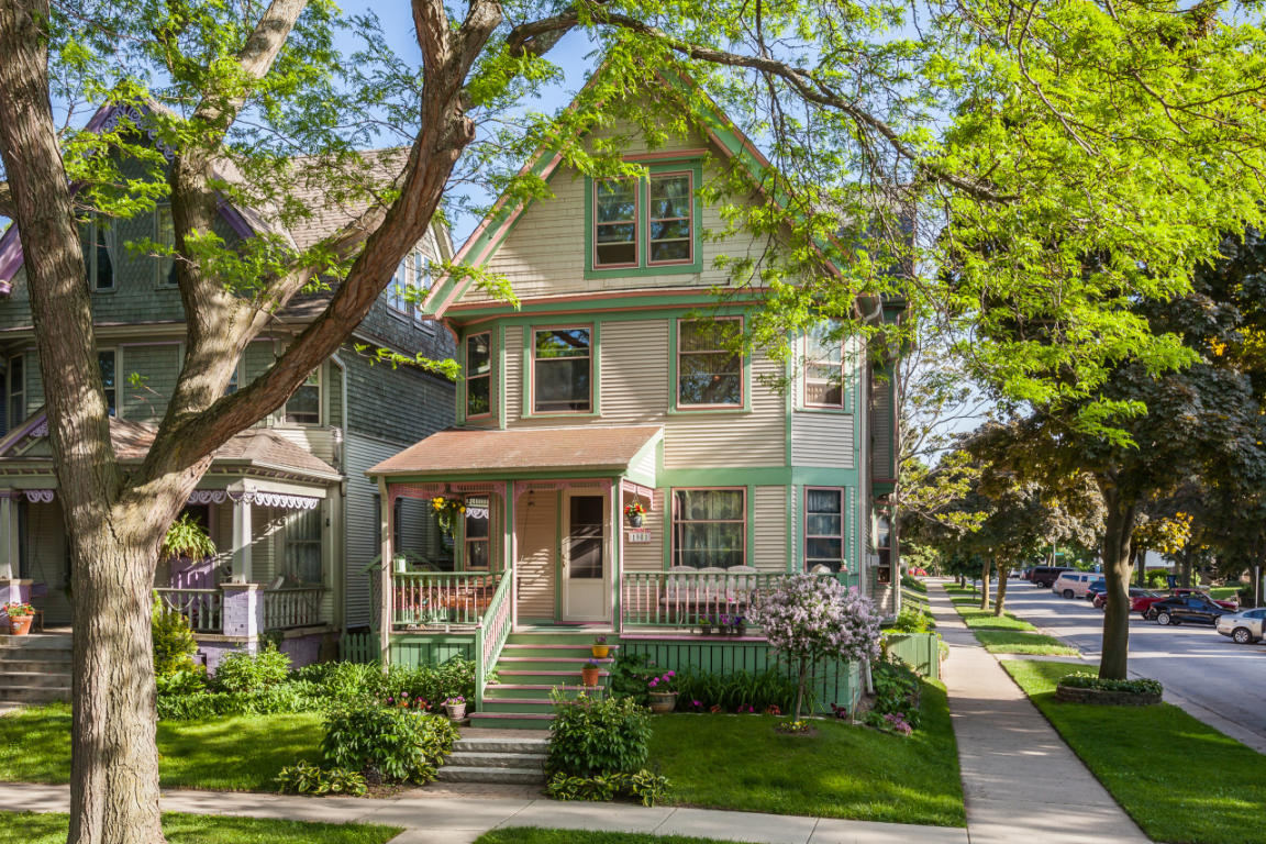 1901 E Webster, Milwaukee, WI 53211 photo 1