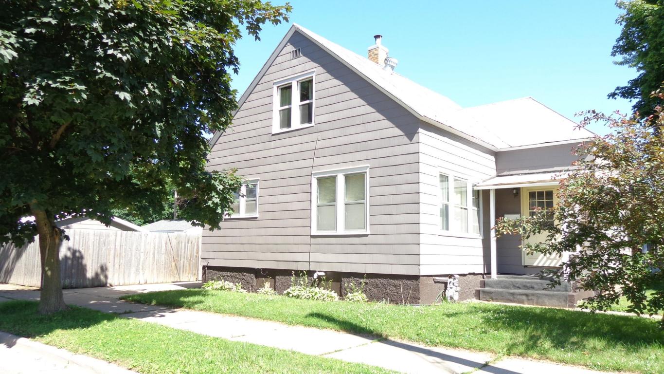 2101 Charles St, La Crosse, WI 54603 photo 1