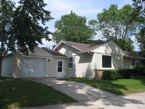 1006 Cherry, Manitowoc, WI 54220 photo 1