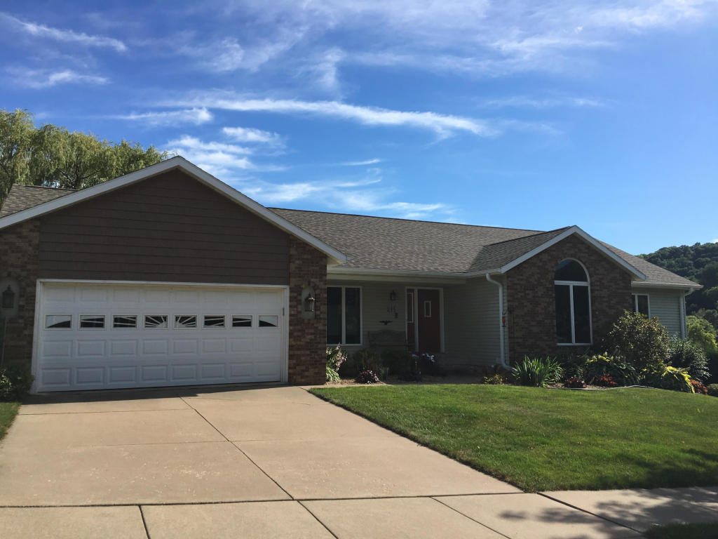 215 Eagles Bluff Rd, La Crescent, MN 55947 photo 1