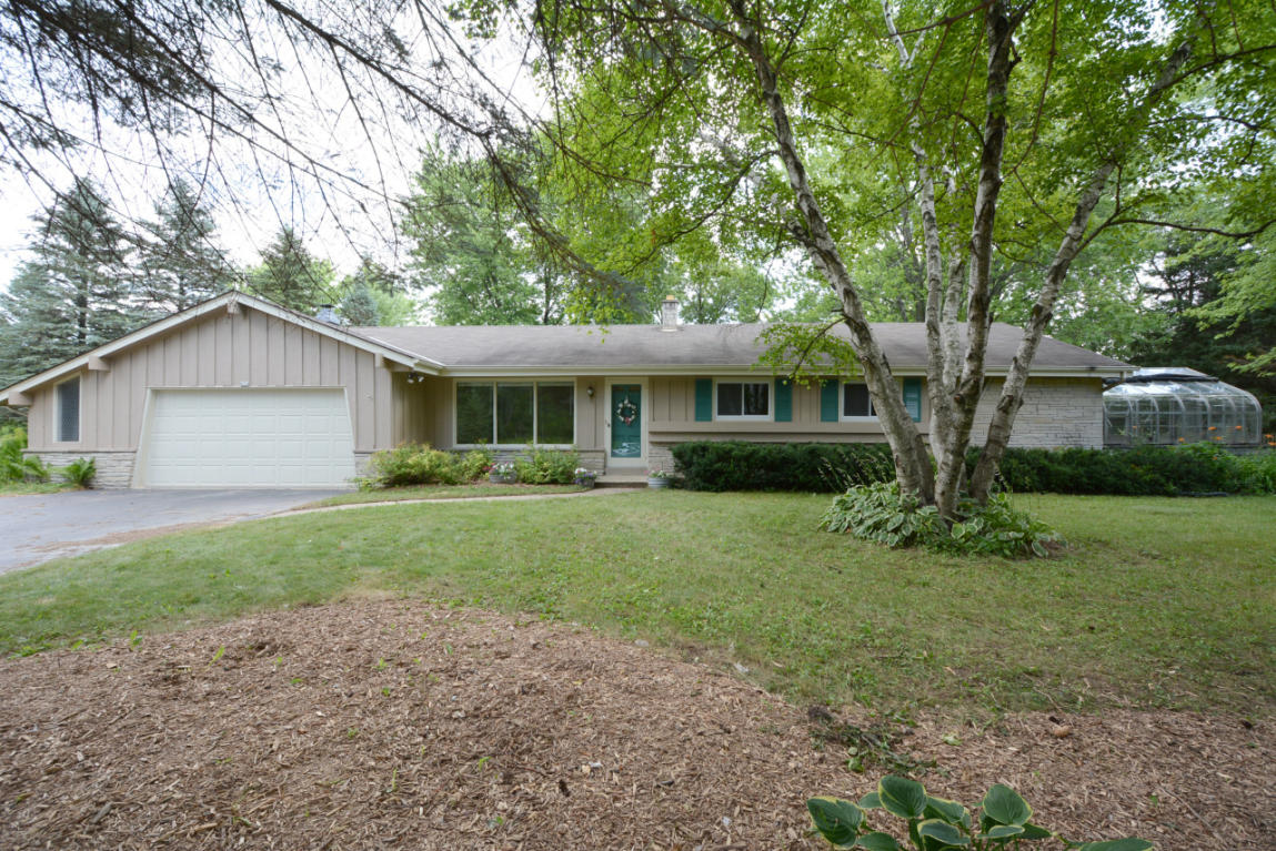 654 Highland Dr, Colgate, WI 53017 photo 1