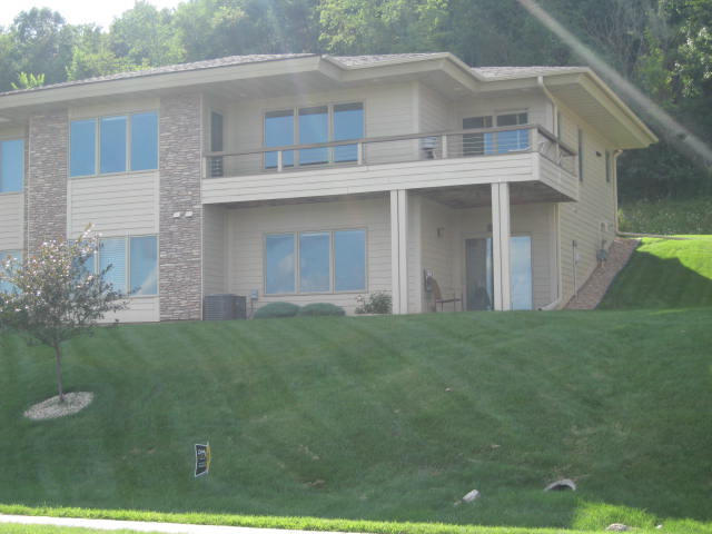 210 Marcou Rd, Onalaska, WI 54650 photo 1