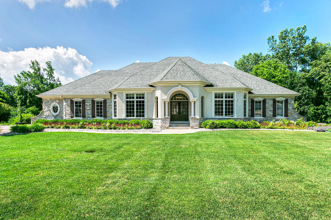 1165 Brandywine Ln, Brookfield, WI 53045 photo 1