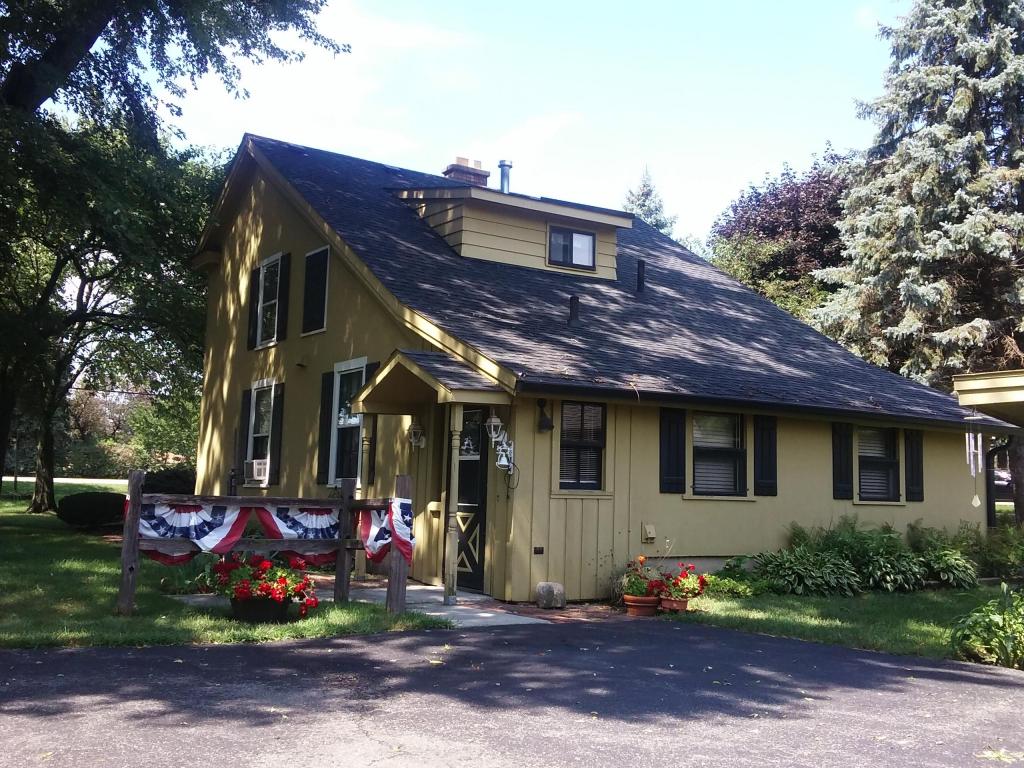 301 Beloit, Delavan, WI 53115 photo 1