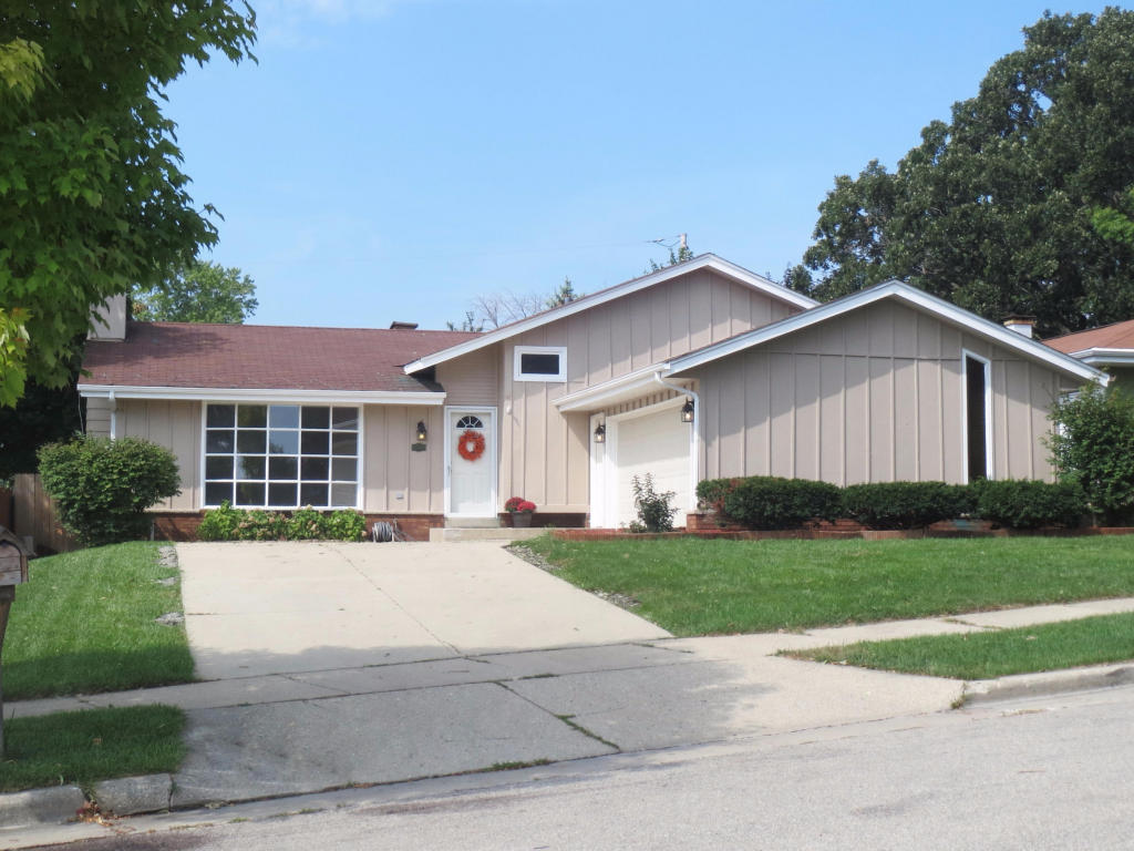 8646 45th Ave, Kenosha, WI 53142 photo 1
