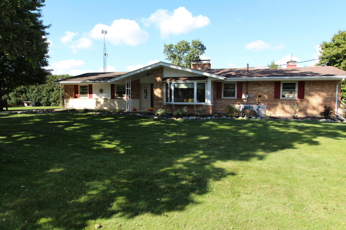 312 Beloit, Delavan, WI 53115 photo 1
