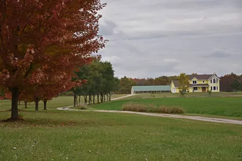 w1576 Marsh Road, Palmyra, WI 53156 photo 1