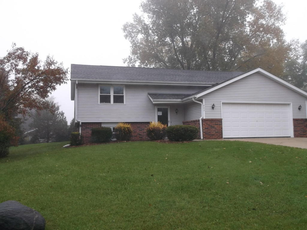 602 Highview, Slinger, WI 53086 photo 1