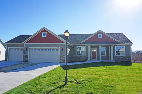 1607 Fox Riv, Mukwonago, WI 53149 photo 1