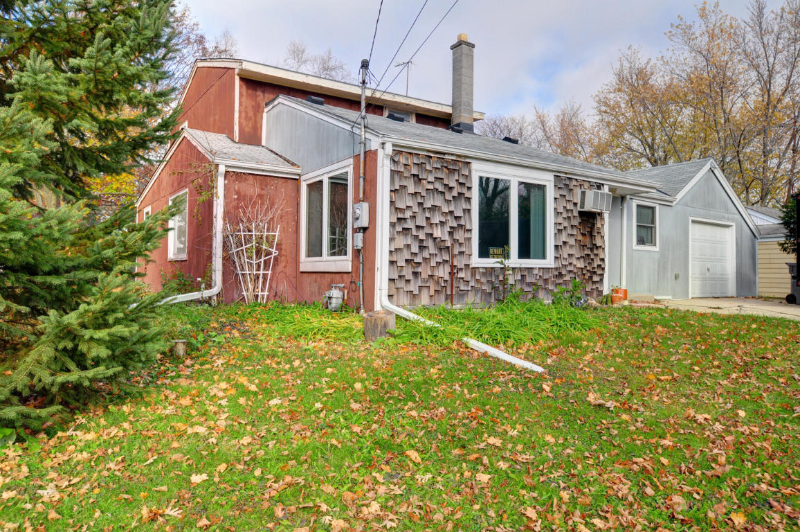 11255 W Mayers, Franklin, WI 53132 photo 1