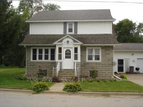 120 E Clyde St, Holmen, WI 54636 photo 1