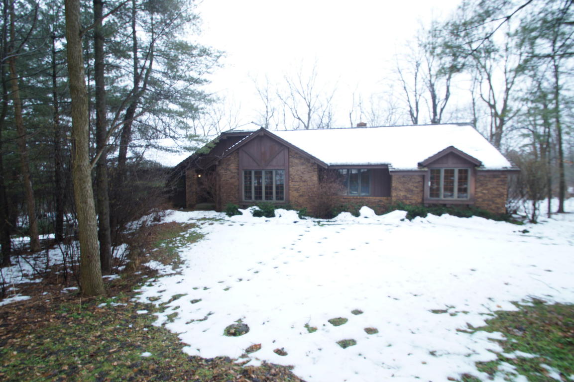 3033 Red Fox Cir, Colgate, WI 53017 photo 1