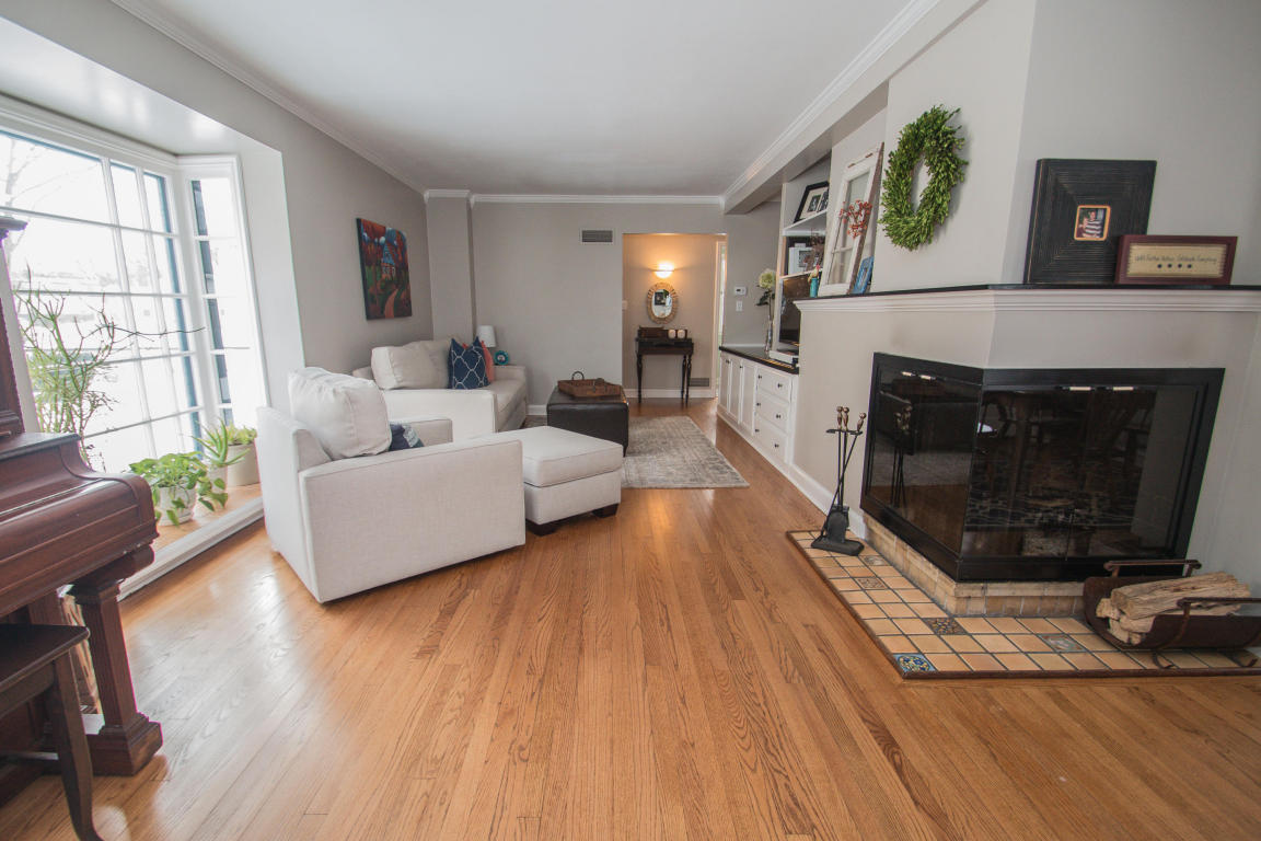 612 E Hampton, Whitefish Bay, WI 53217 photo 1