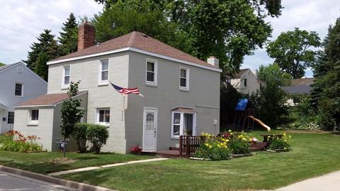 5573 Angle, Greendale, WI 53129 photo 1