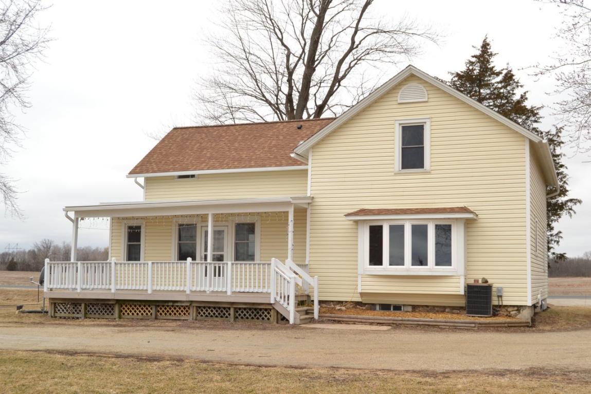 4792 Division Rd, West Bend, WI 53095 photo 1