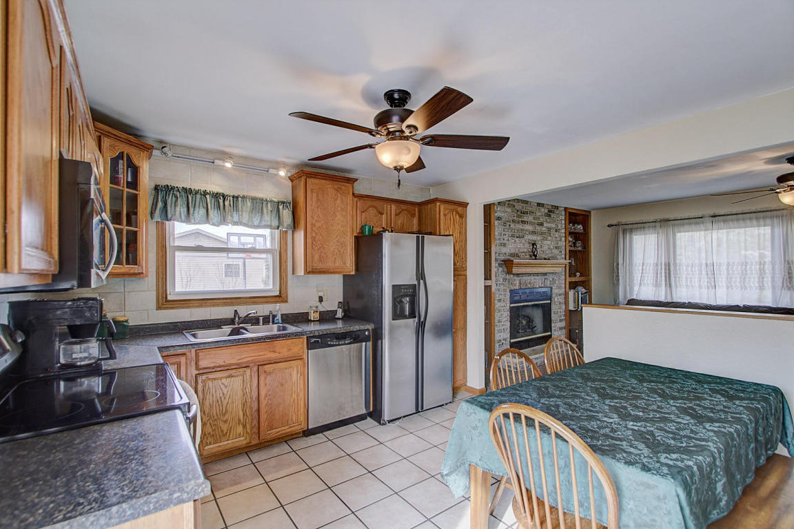 4133 E Studio, Oak Creek, WI 53154 photo 1