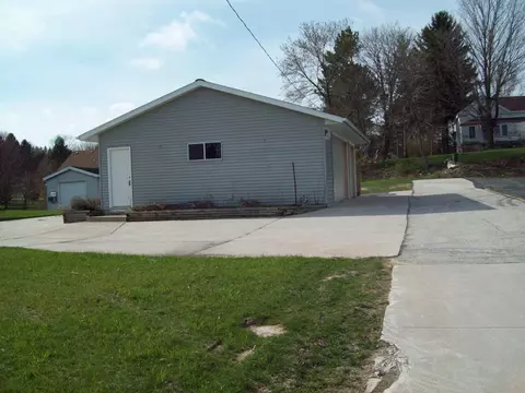 504 Madison, Cascade, WI 53011 photo 1