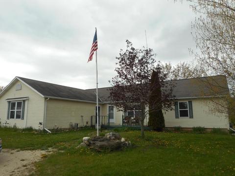 558 Clark, Cascade, WI 53011 photo 1