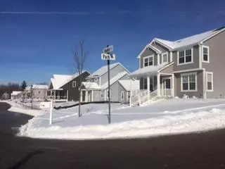 922 Park, Delafield, WI 53018 photo 1