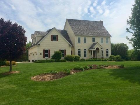 266 E Laurel Cir, Delafield, WI 53018 photo 1