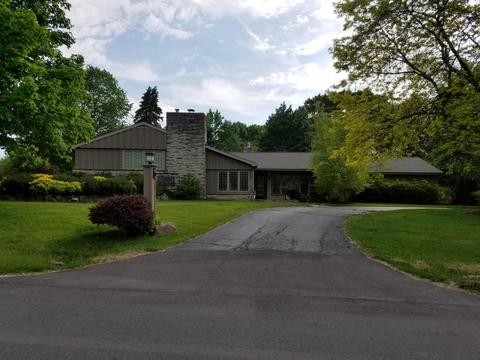 535 E Bay Point Rd, Bayside, WI 53217 photo 1