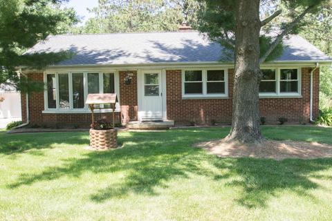 1201 Main St, Delafield, WI 53018 photo 1