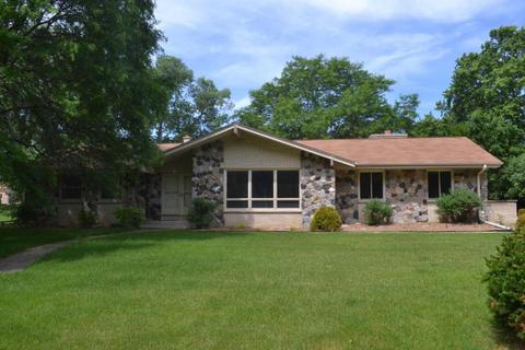 3185 Applegate Ln, Brookfield, WI 53005 photo 1