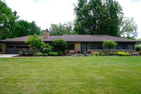 835 E Bay Point Rd, Bayside, WI 53217 photo 1