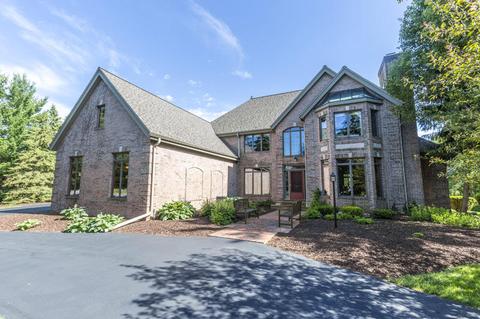 210 Bark Riv, Delafield, WI 53018 photo 1