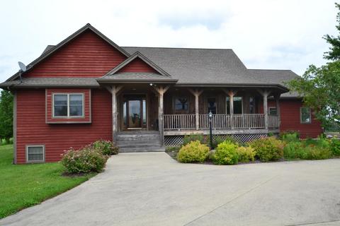 4580 Division Rd, West Bend, WI 53095 photo 1