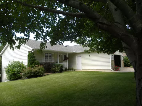 321 Regent, La Crescent, MN 55947 photo 1