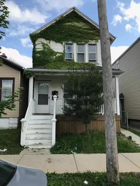 631 W Bruce, Milwaukee, WI 53204 photo 1