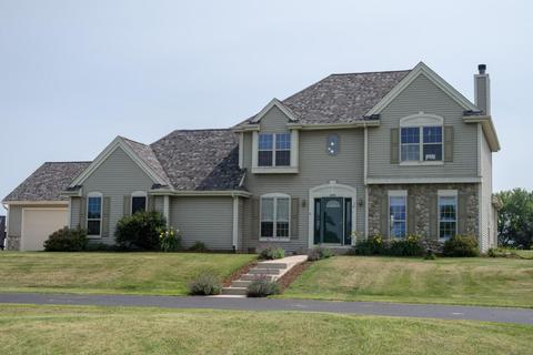 1111 Spring Vly, Jackson, WI 53037 photo 1
