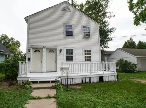 712 Grove, Delavan, WI 53115 photo 1