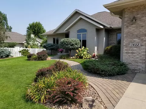 1432 Pine, Onalaska, WI 54650 photo 1