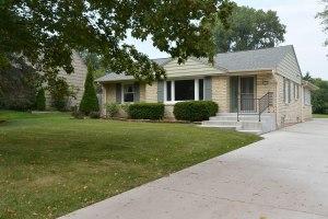 412 E Spooner, Fox Point, WI 53217 photo 1