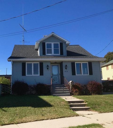 1918 E River St, Two Rivers, WI 54241 photo 1