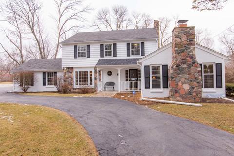 700 E Daisy Ln, Fox Point, WI 53217 photo 1