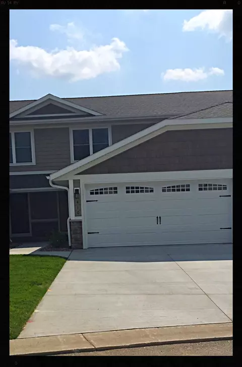 446 Coronado, Onalaska, WI 54650 photo 1