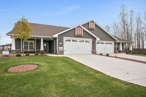 401 Maple Leaf, Manitowoc, WI 54220 photo 1