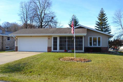 505 Highview, Slinger, WI 53086 photo 1