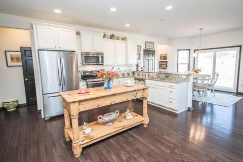 707 Pinehurst, Mukwonago, WI 53149 photo 1