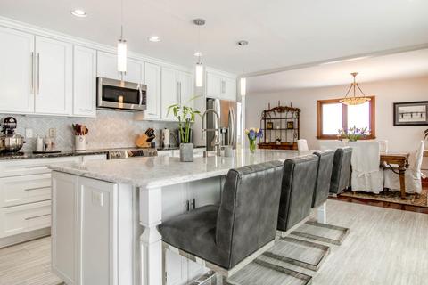 7821 Edgehill, Greendale, WI 53129 photo 1