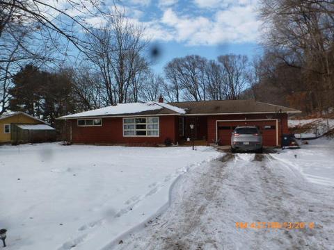 2017 E Main St, Onalaska, WI 54650 photo 1